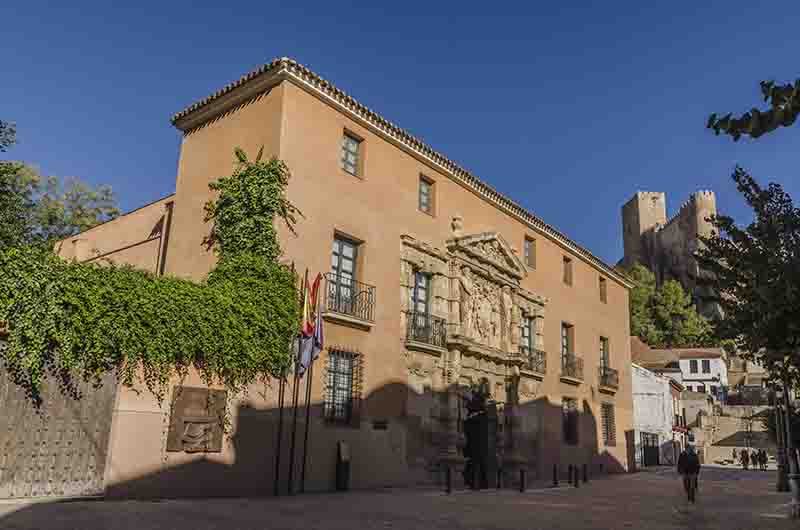 Albacete - Almansa 12 - palacio de los condes de Cirat - Ayuntamiento - Casa Grande.jpg